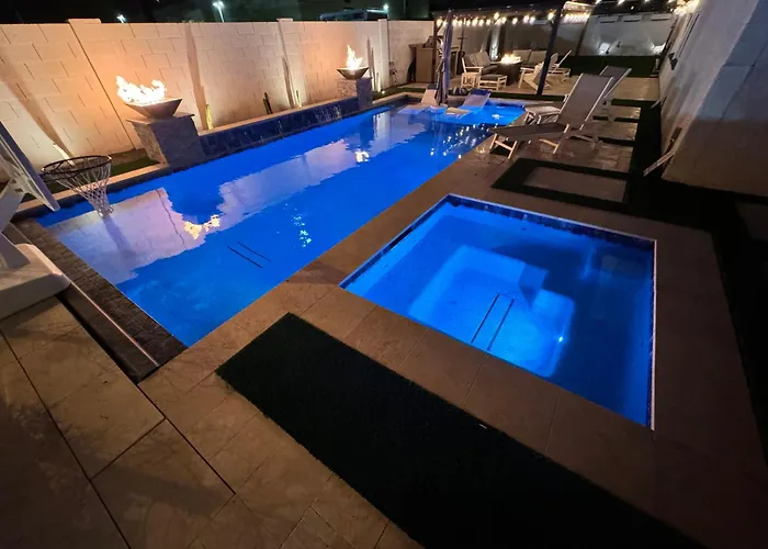 Holiday home Minutes Old Town Pool Bikes Golf